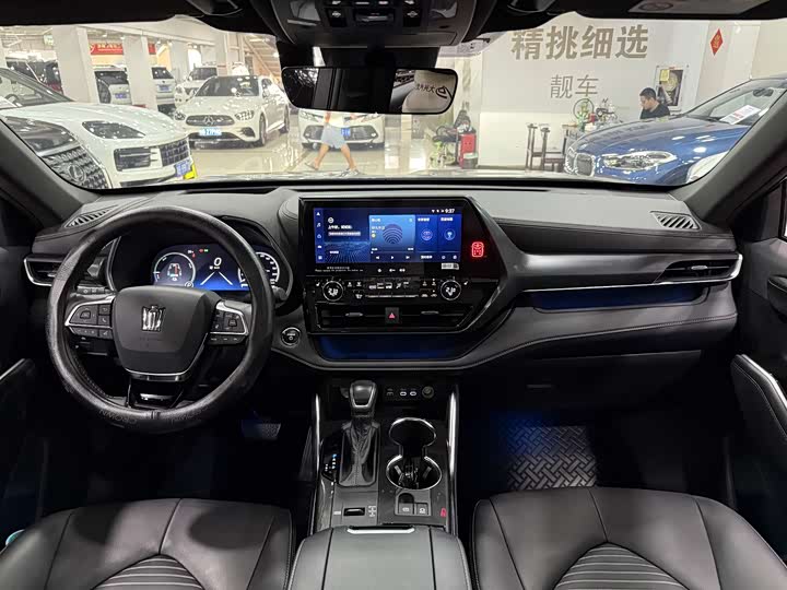 Фото 5 - Toyota Crown Kluger