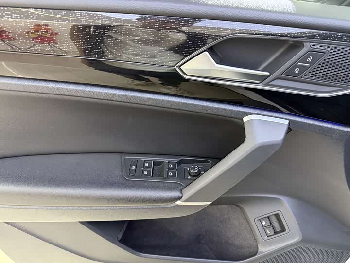 Фото 11 - Volkswagen Tayron GTE Hybrid