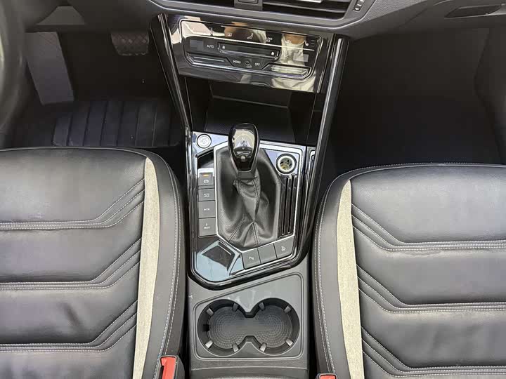 Фото 17 - Volkswagen Tayron GTE Hybrid