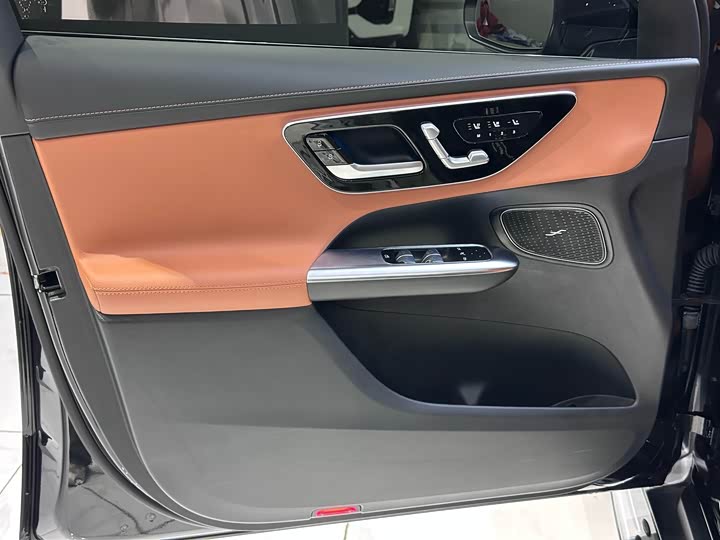 Фото 11 - Mercedes-Benz GLC-Class