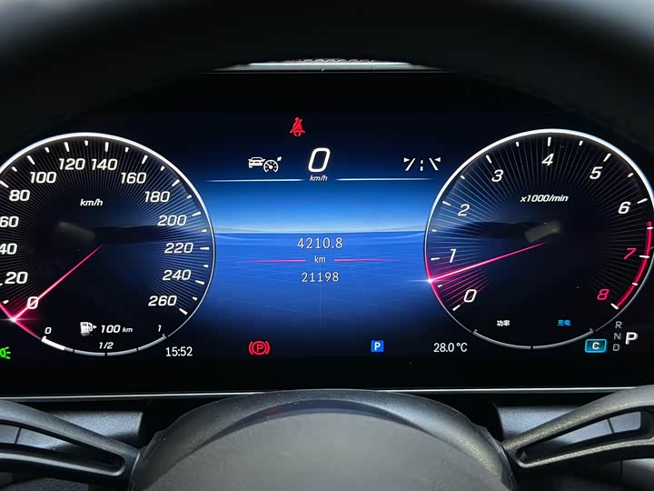 Фото 13 - Mercedes-Benz GLC-Class