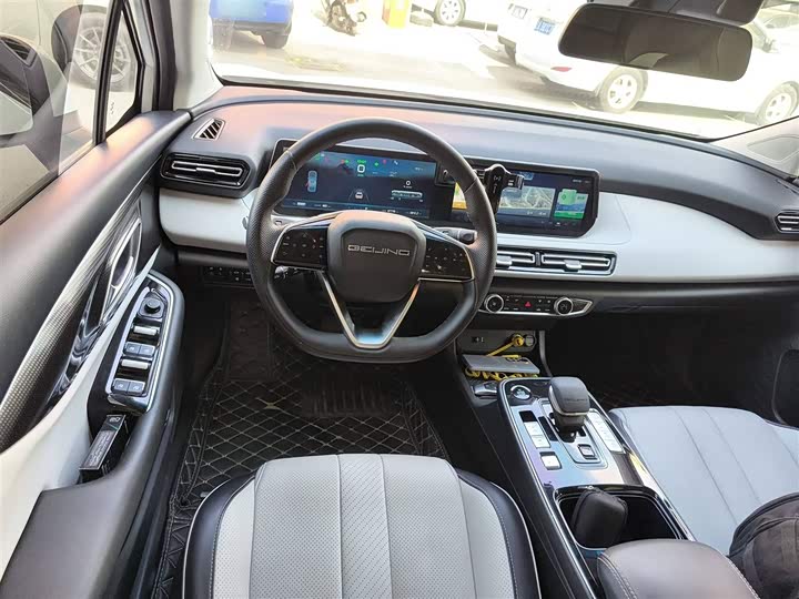 Фото 11 - Beijing EU5 Plus