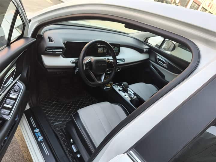 Фото 16 - Beijing EU5 Plus