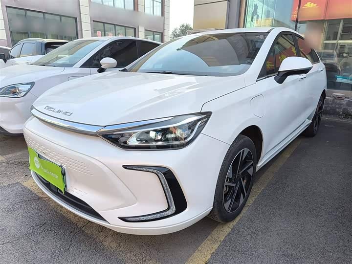 Фото 2 - Beijing EU5 Plus