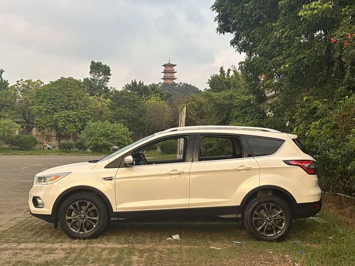 Фото 4 - Ford Escape (Kuga)