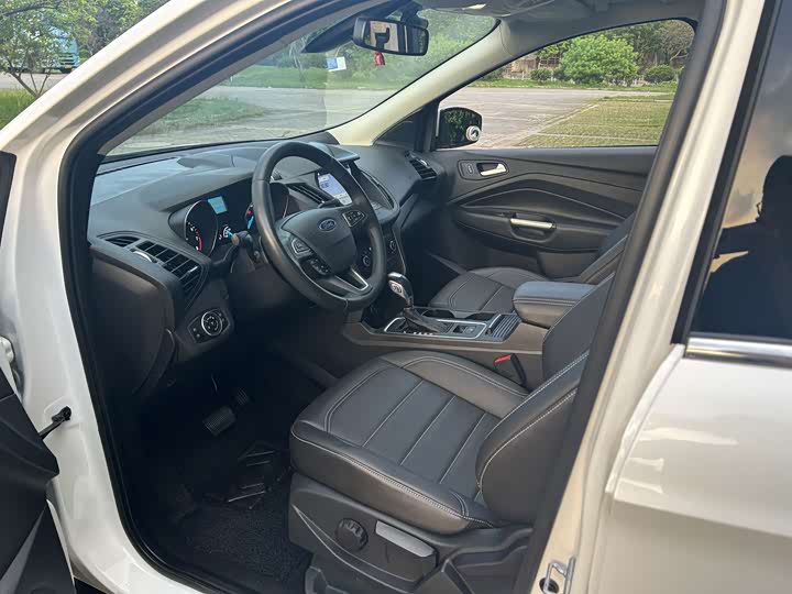 Фото 5 - Ford Escape (Kuga)