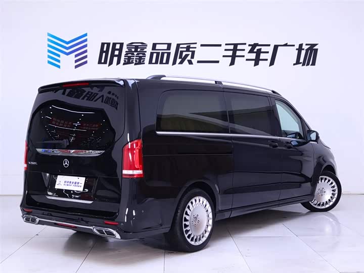 Фото 7 - Mercedes-Benz V-Class