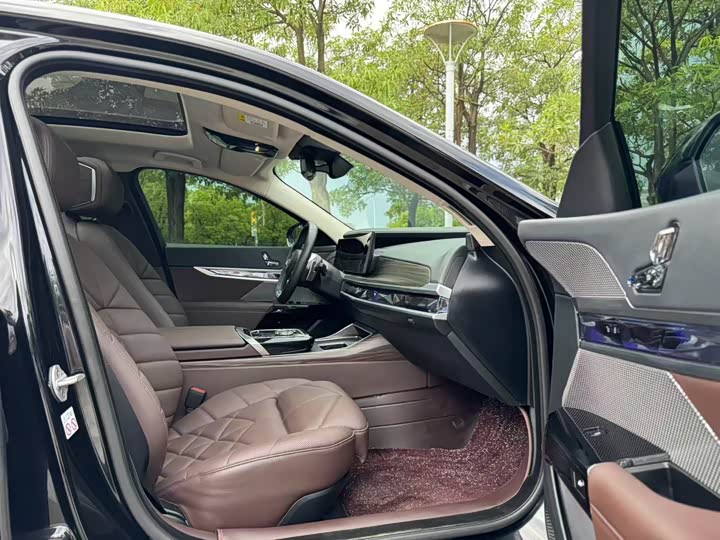 Фото 5 - BMW 7 Series