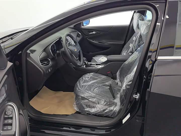 Фото 9 - Chevrolet Malibu XL