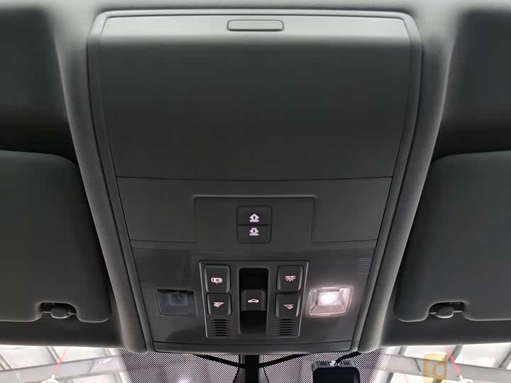 Фото 12 - Volkswagen Tiguan L Hybrid