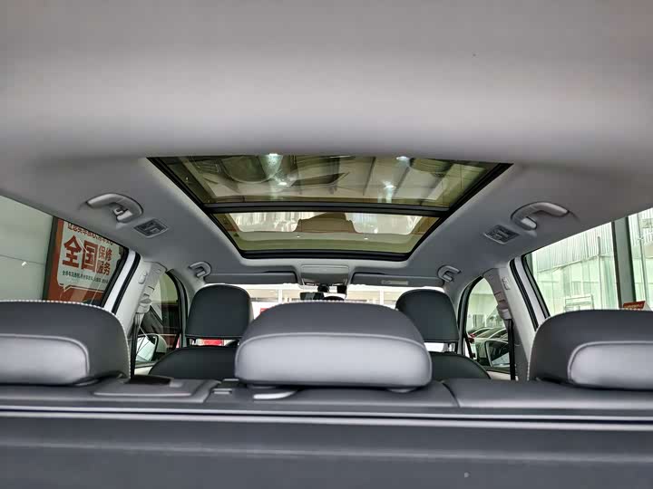 Фото 17 - Volkswagen Tiguan L Hybrid