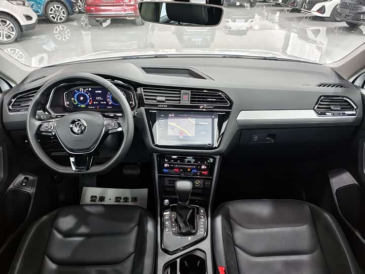 Фото 5 - Volkswagen Tiguan L Hybrid