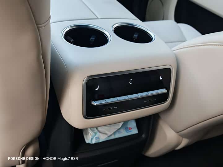 Фото 9 - LiXiang L8