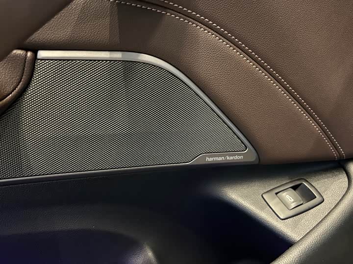 Фото 16 - BMW 5 Series