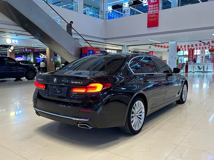 Фото 5 - BMW 5 Series