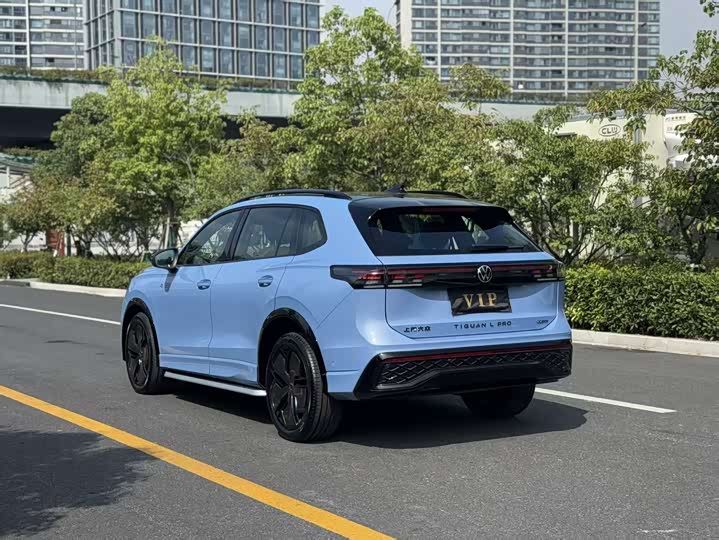 Фото 14 - Volkswagen Tiguan L Pro