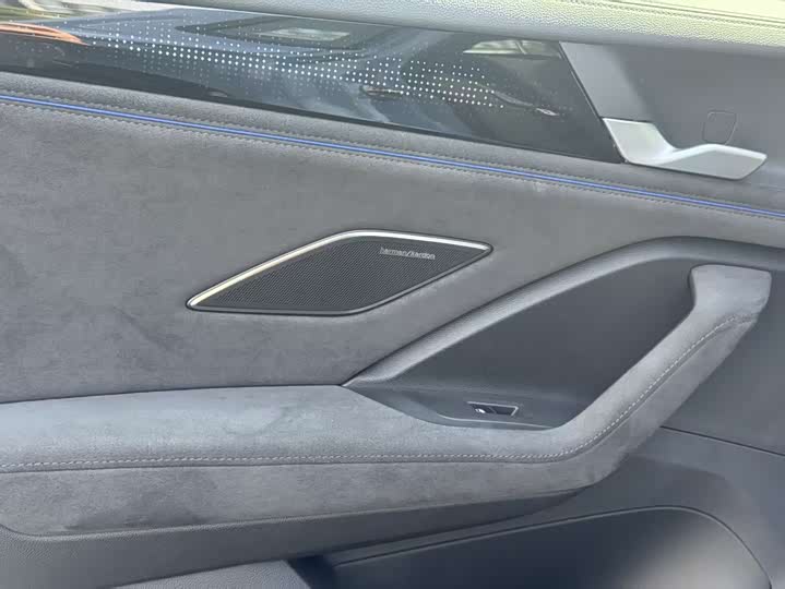 Фото 9 - Volkswagen Tiguan L Pro