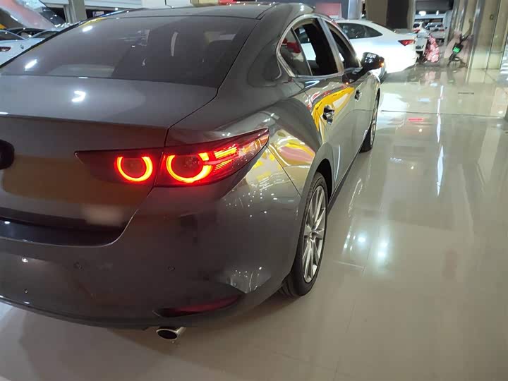 Фото 8 - Mazda 3 (Axela)