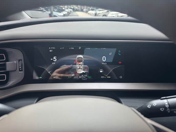 Фото 9 - Denza D9