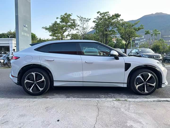 Фото 12 - BYD Song L