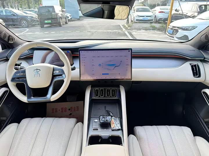 Фото 13 - BYD Song L