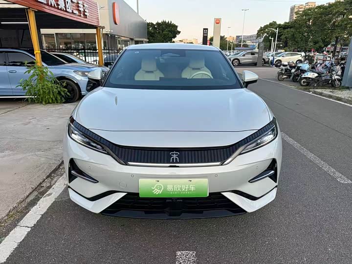 Фото 2 - BYD Song L