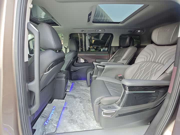 Фото 11 - GAC Trumpchi M8