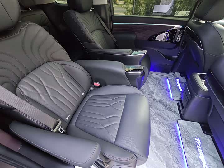 Фото 14 - GAC Trumpchi M8