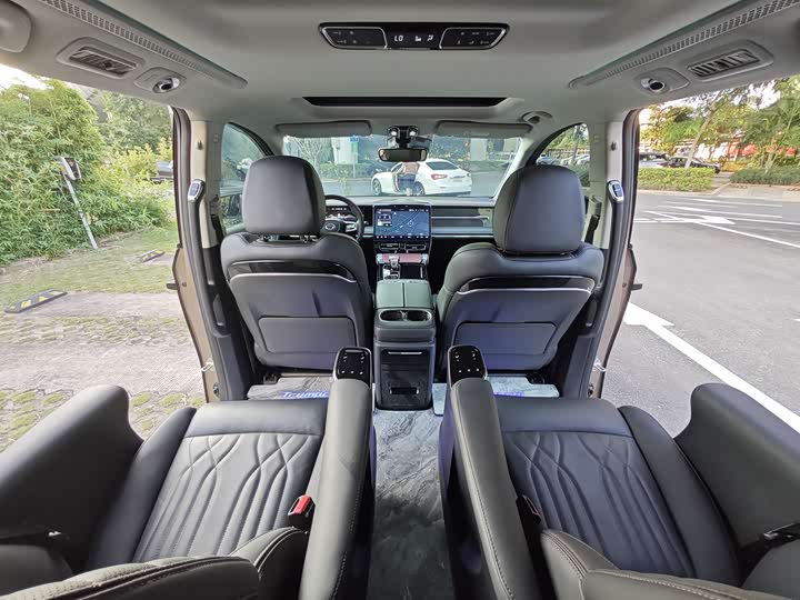 Фото 16 - GAC Trumpchi M8