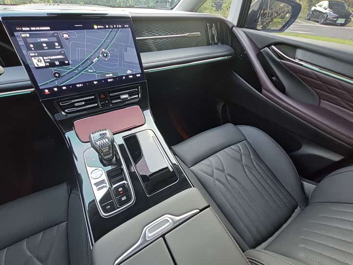 Фото 19 - GAC Trumpchi M8