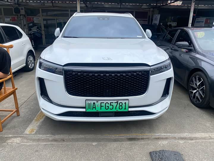 Фото 2 - LiXiang One