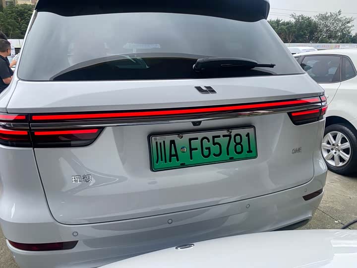 Фото 7 - LiXiang One