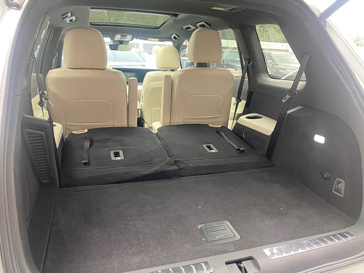 Фото 8 - LiXiang One