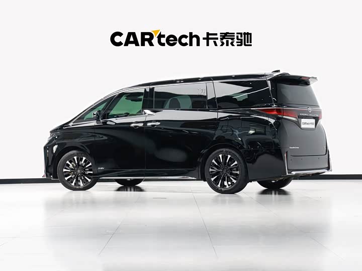 Фото 5 - Toyota Vellfire