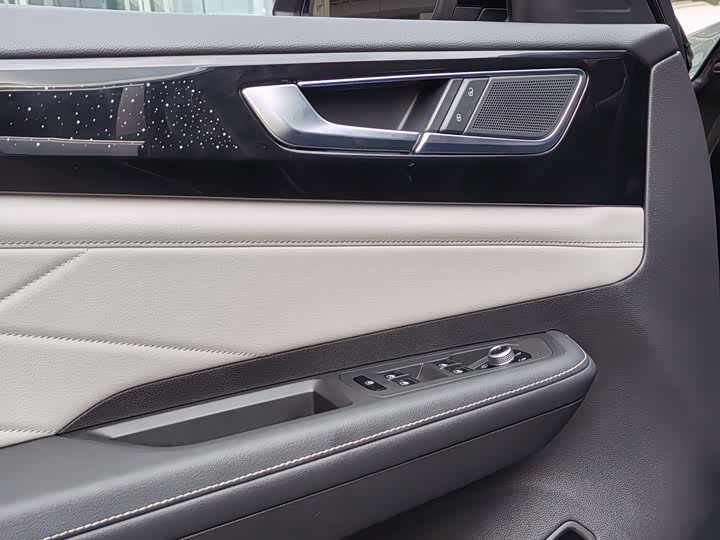 Фото 9 - Volkswagen Teramont Pro