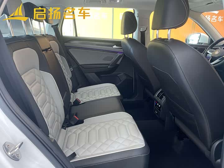 Фото 15 - Volkswagen Tayron