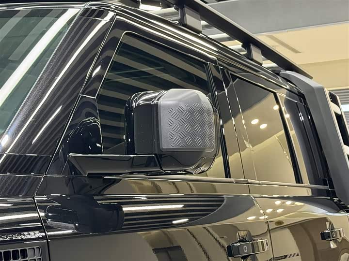 Фото 10 - Land Rover Defender