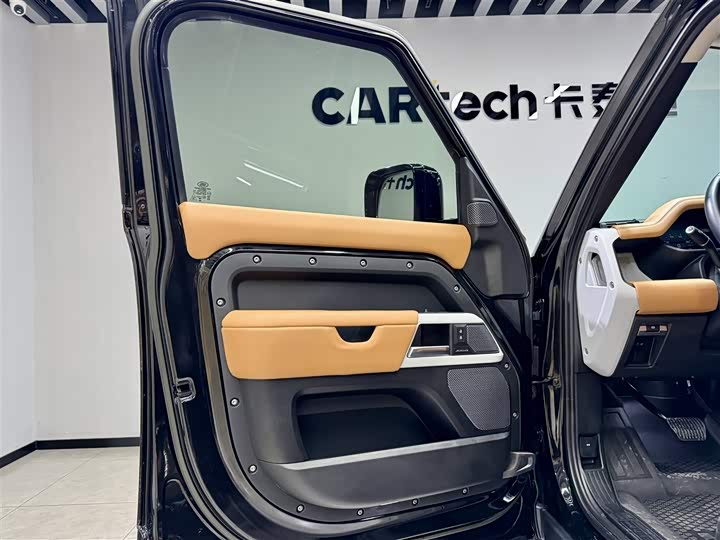 Фото 12 - Land Rover Defender