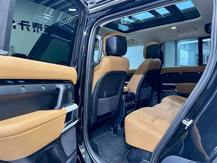 Фото 15 - Land Rover Defender