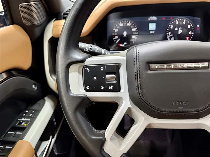 Фото 20 - Land Rover Defender