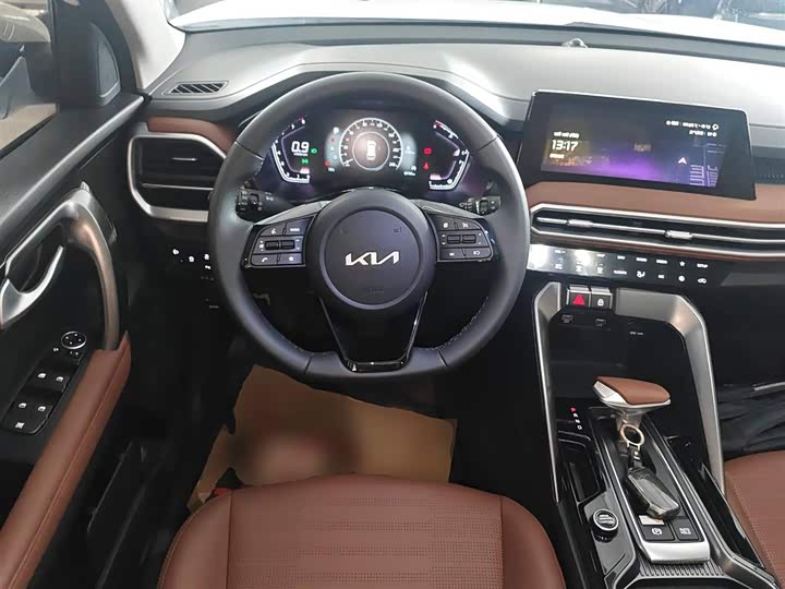 Фото 11 - Kia Sportage GT-line