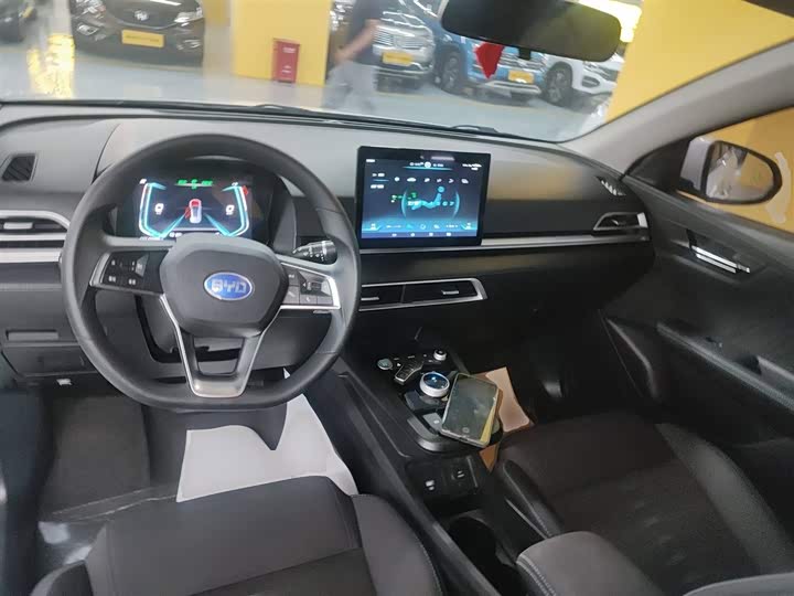 Фото 10 - BYD E2