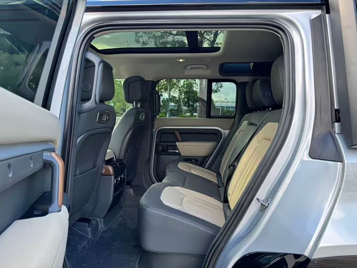 Фото 3 - Land Rover Defender