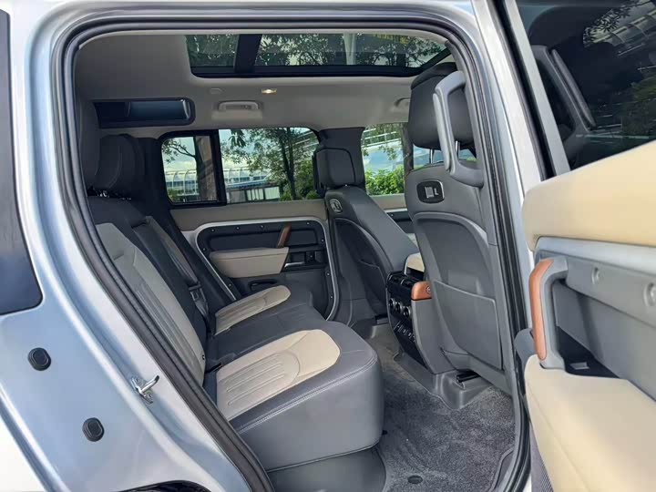 Фото 6 - Land Rover Defender