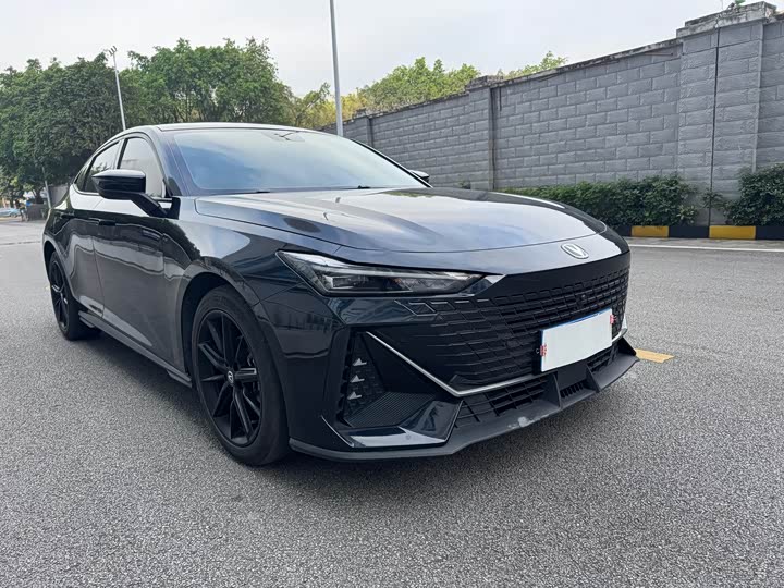 Фото 3 - Changan UNI-V