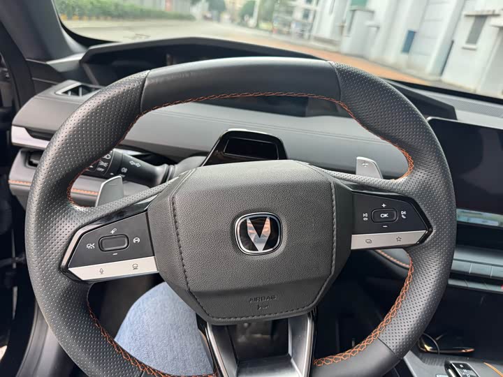 Фото 7 - Changan UNI-V