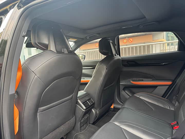 Фото 9 - Changan UNI-V