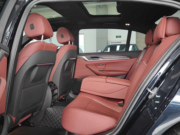 Фото 5 - BMW 5 Series Hybrid