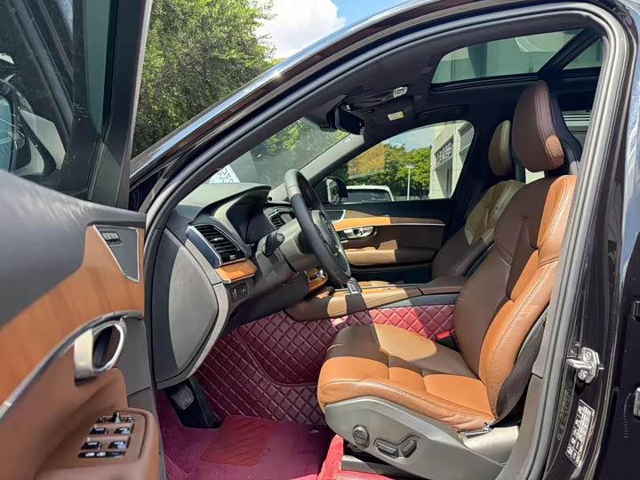 Фото 5 - Volvo XC90