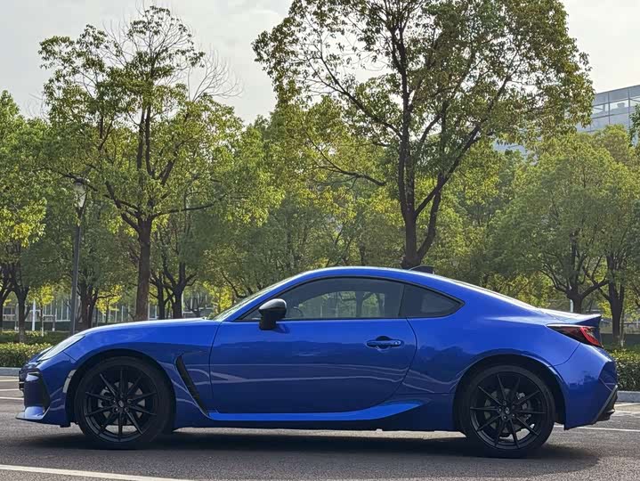 Фото 4 - Subaru BRZ